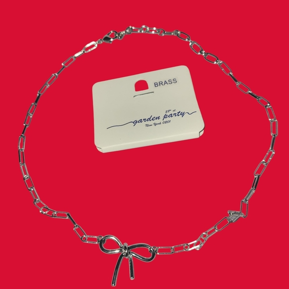 28th St Garden Party Jewelry - Silver Tone Bow Necklace